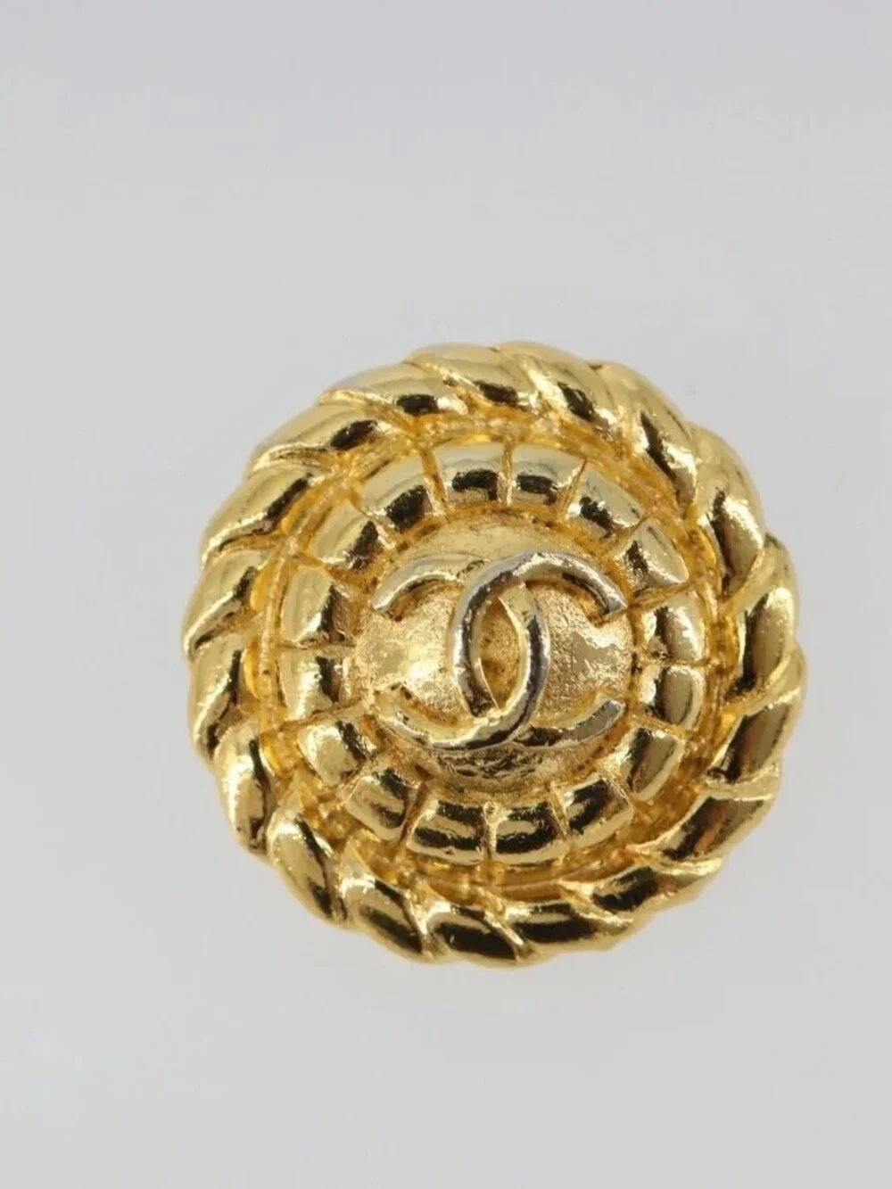 CHANEL Earring Metal Gold Tone CC Auth BA13635